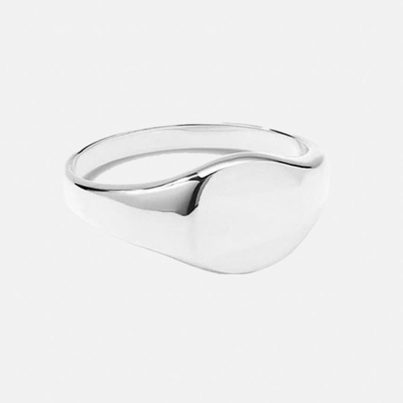 The m jewelers silver signet ring for her